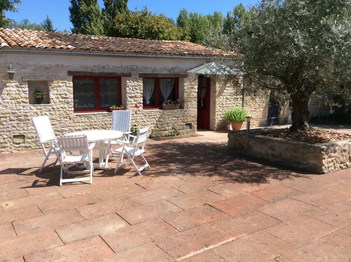 La Ferme De Fossillon Villa Marans  Bagian luar foto
